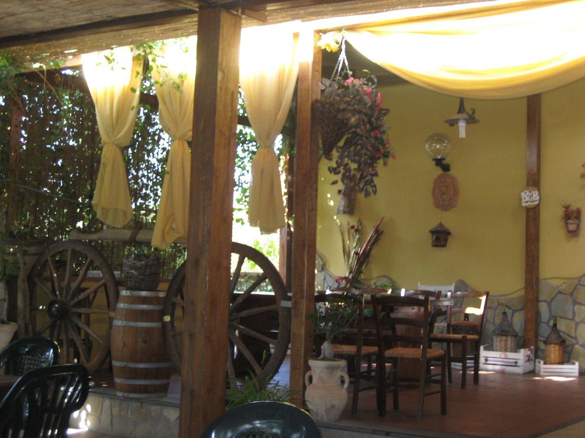 Oasi Del Lago Regalbuto Ngoại thất bức ảnh